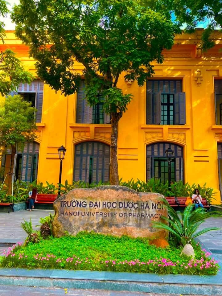 27-1774600520-de-xuat-giu-truong-dai-hoc-duoc-ha-noi-tiep-tuc-dao-tao-tranh-chuyen-toan-bo-thanh-bao-tang