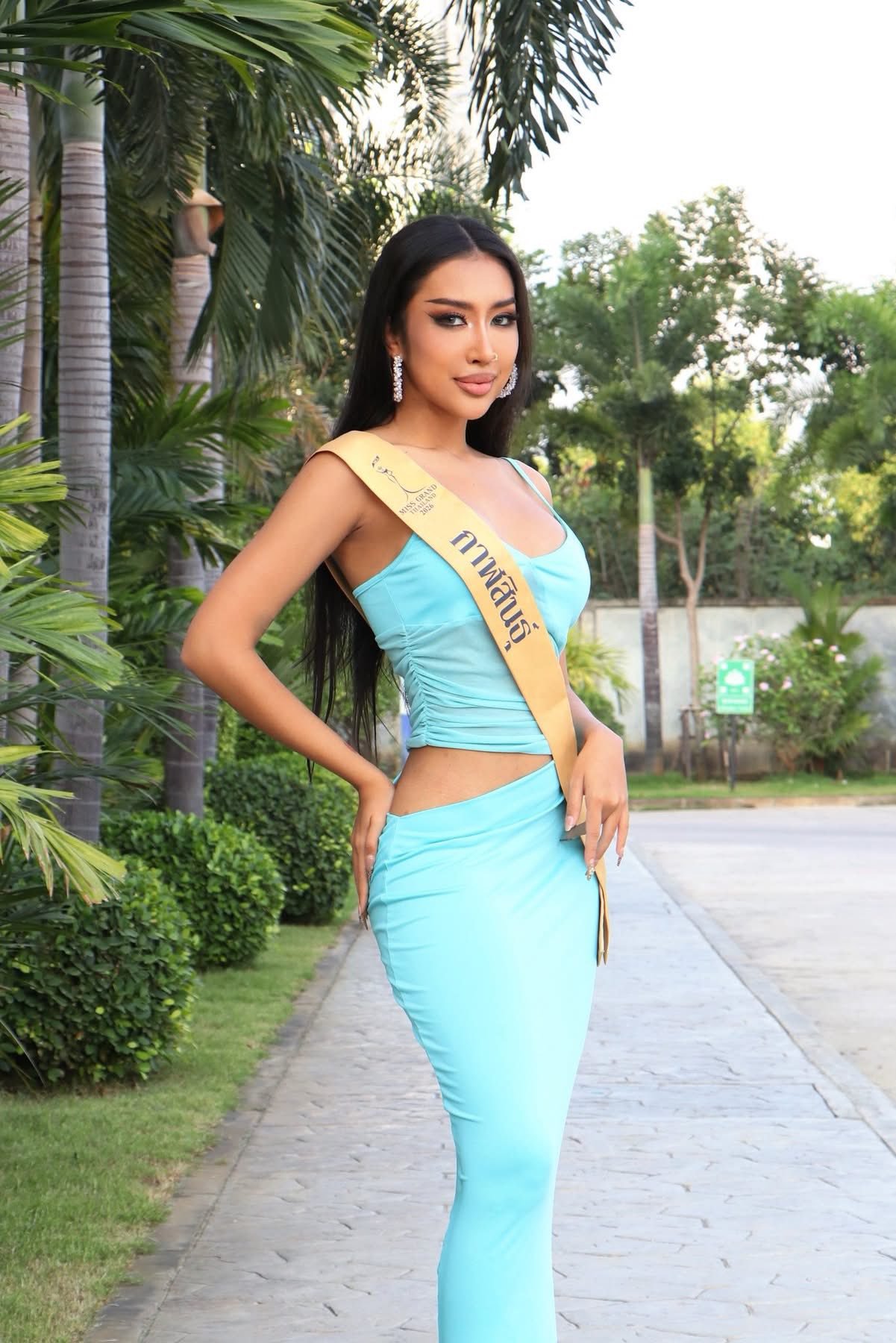 28-1774661126-thi-sinh-miss-grand-thailand-2026-gay-chan-dong-khi-nhay-hip-hop-trong-dem-ban-ket