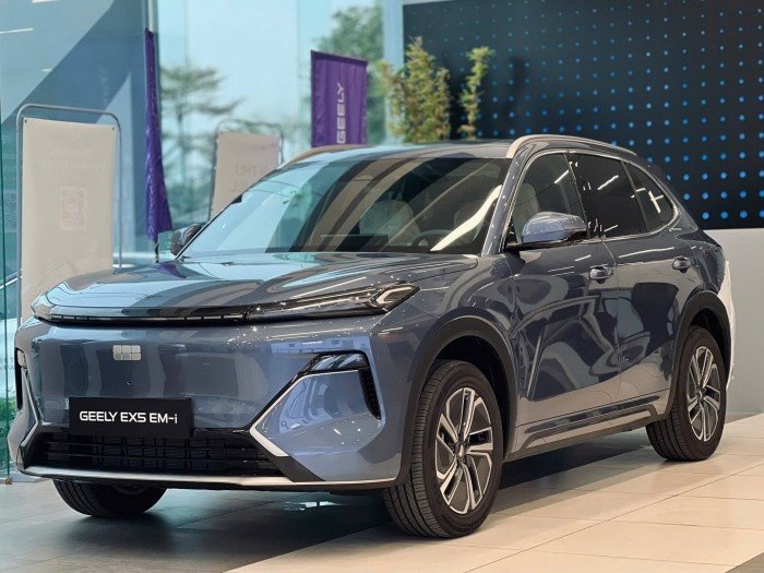 Geely-EX5-EM-i-8