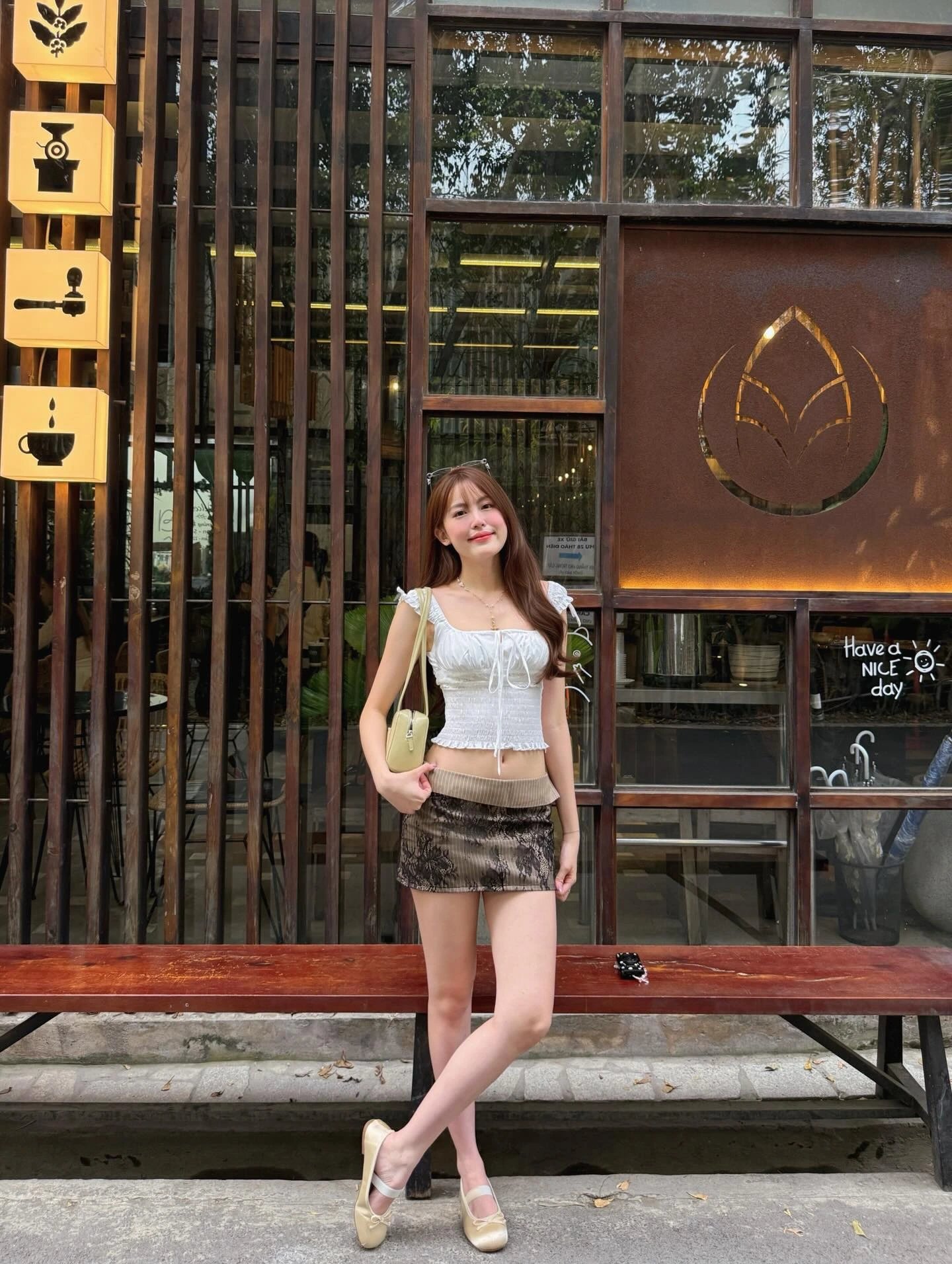 28-1774681222-giai-ma-suc-hut-cua-hoi-nang-tho-the-he-moi-nhung-bong-hong-nam-giu-trai-tim-dan-nam-than-dinh-dam-vbiz