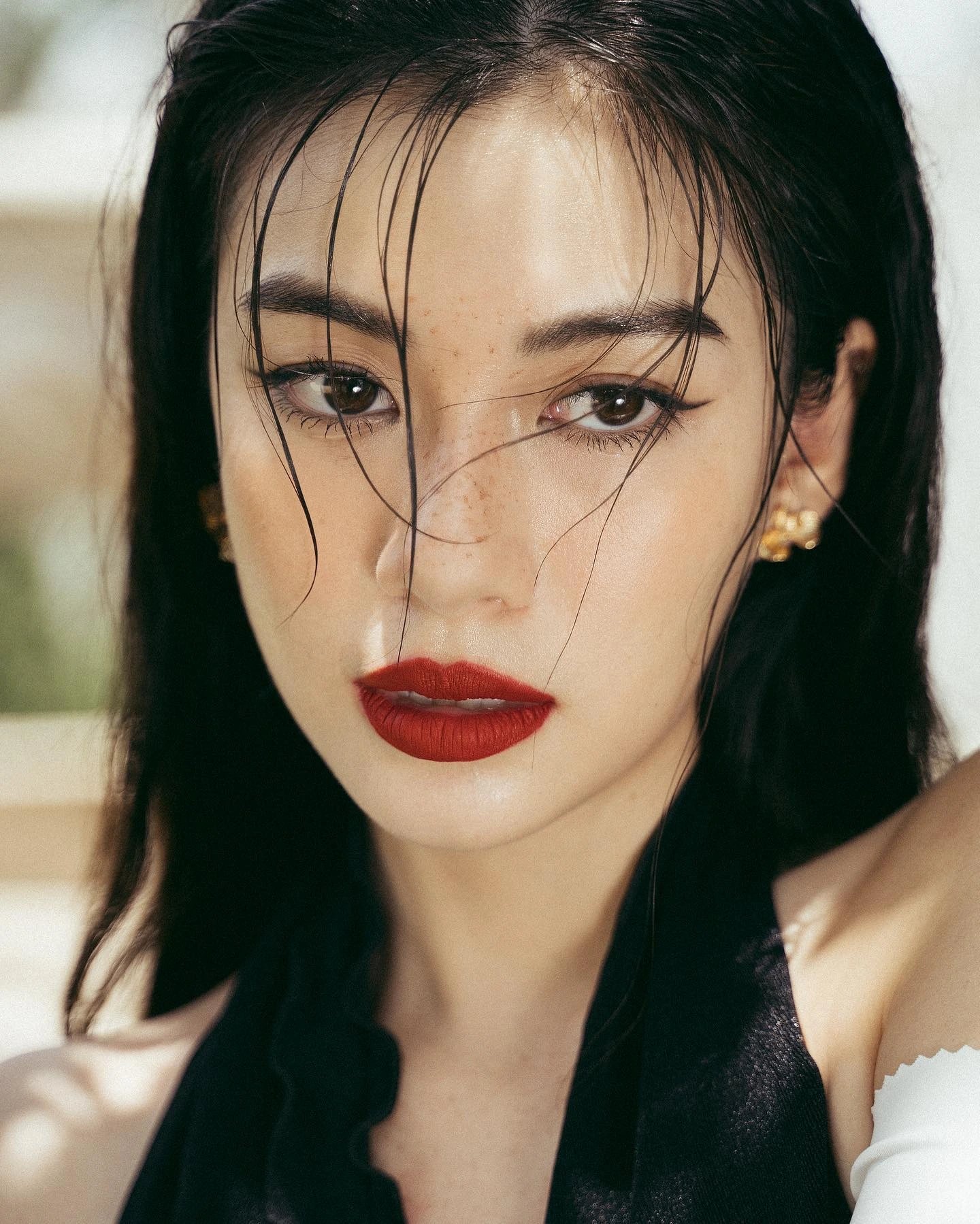 28-1774681222-giai-ma-suc-hut-cua-hoi-nang-tho-the-he-moi-nhung-bong-hong-nam-giu-trai-tim-dan-nam-than-dinh-dam-vbiz