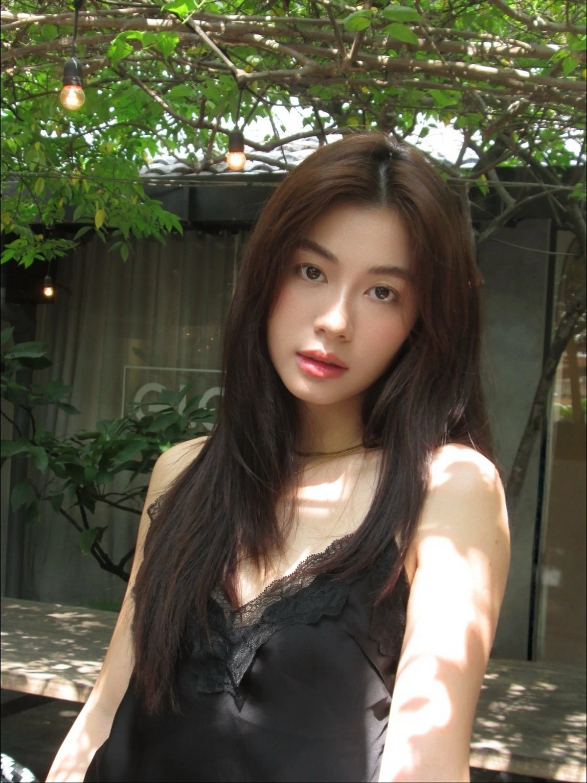 28-1774681222-giai-ma-suc-hut-cua-hoi-nang-tho-the-he-moi-nhung-bong-hong-nam-giu-trai-tim-dan-nam-than-dinh-dam-vbiz