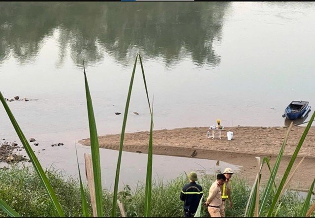 28-1774681202-techzvn196-326-5-khanh-hoa-canh-sat-dieu-tra-thong-tin-nong-2-ga-dan-ong-lien-quan-vu-khien-thieu-ta-cong-an-hy-sinh-ylt684860html