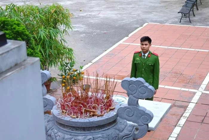 28-1774683930-cau-hoc-sinh-dung-lan-bat-song-hoc-online-nay-thay-doi-ngoan-muc-la-sinh-vien-hoc-vien-csnd