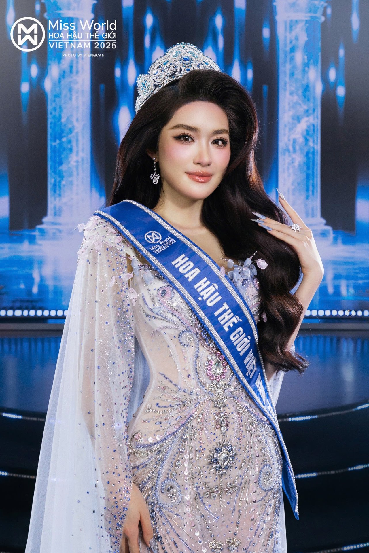 Quá xinh nhan sắc đăng quang Miss World Vietnam 2025 - Ảnh 4.