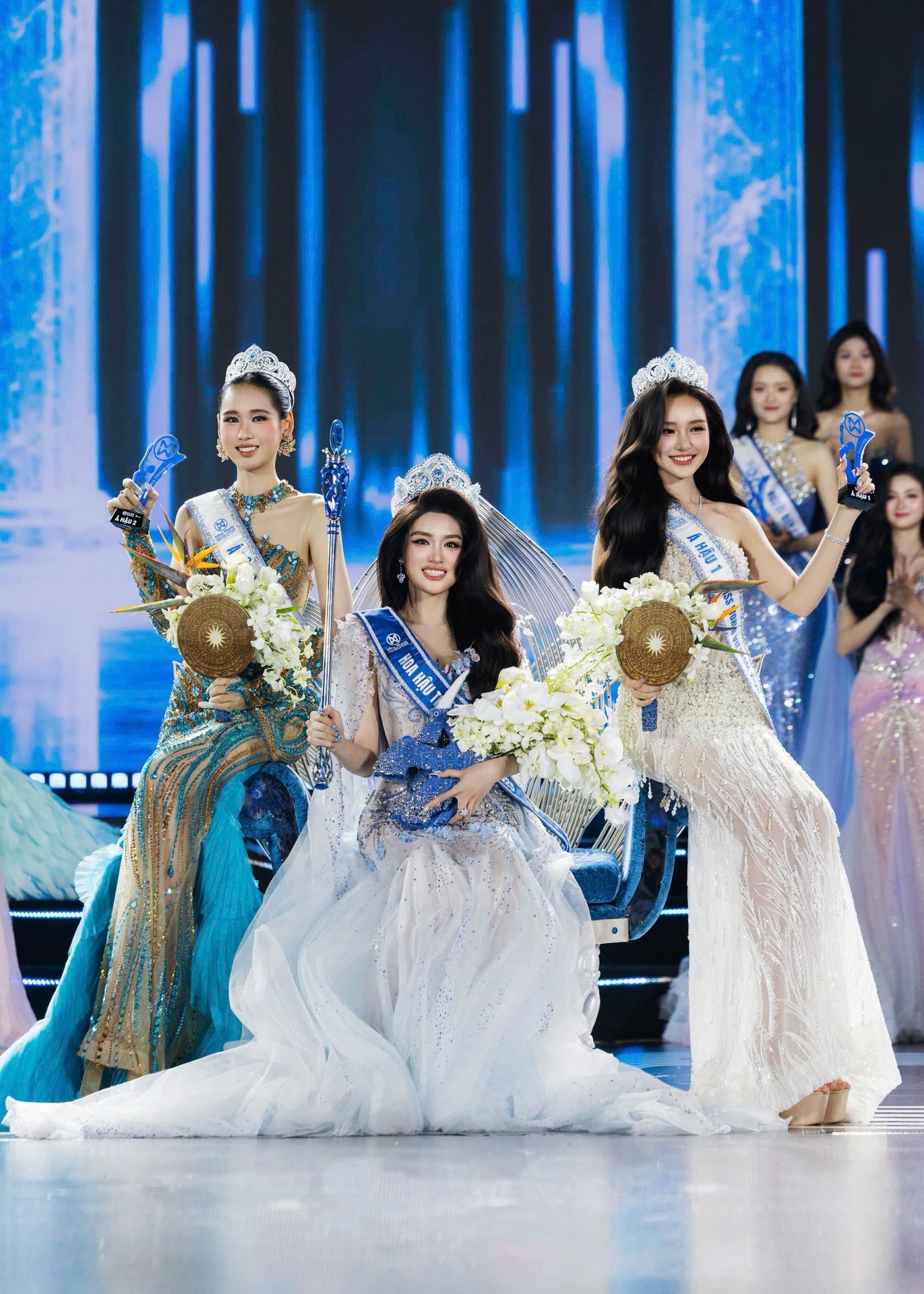 Quá xinh nhan sắc đăng quang Miss World Vietnam 2025 - Ảnh 7.