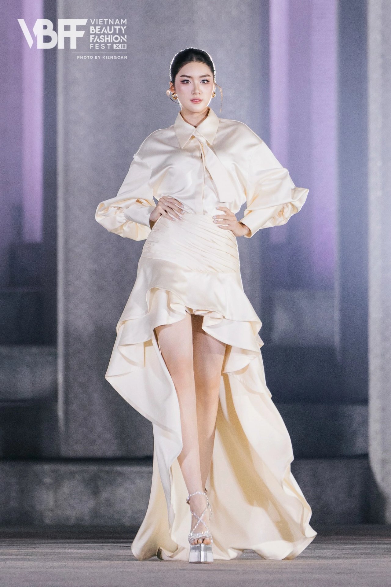 30-1774832685-chan-dung-phan-phuong-oanh-tu-nguoi-dep-bien-den-tan-miss-world-vietnam-hoi-tu-tron-ven-sac-voc-va-tri-tue