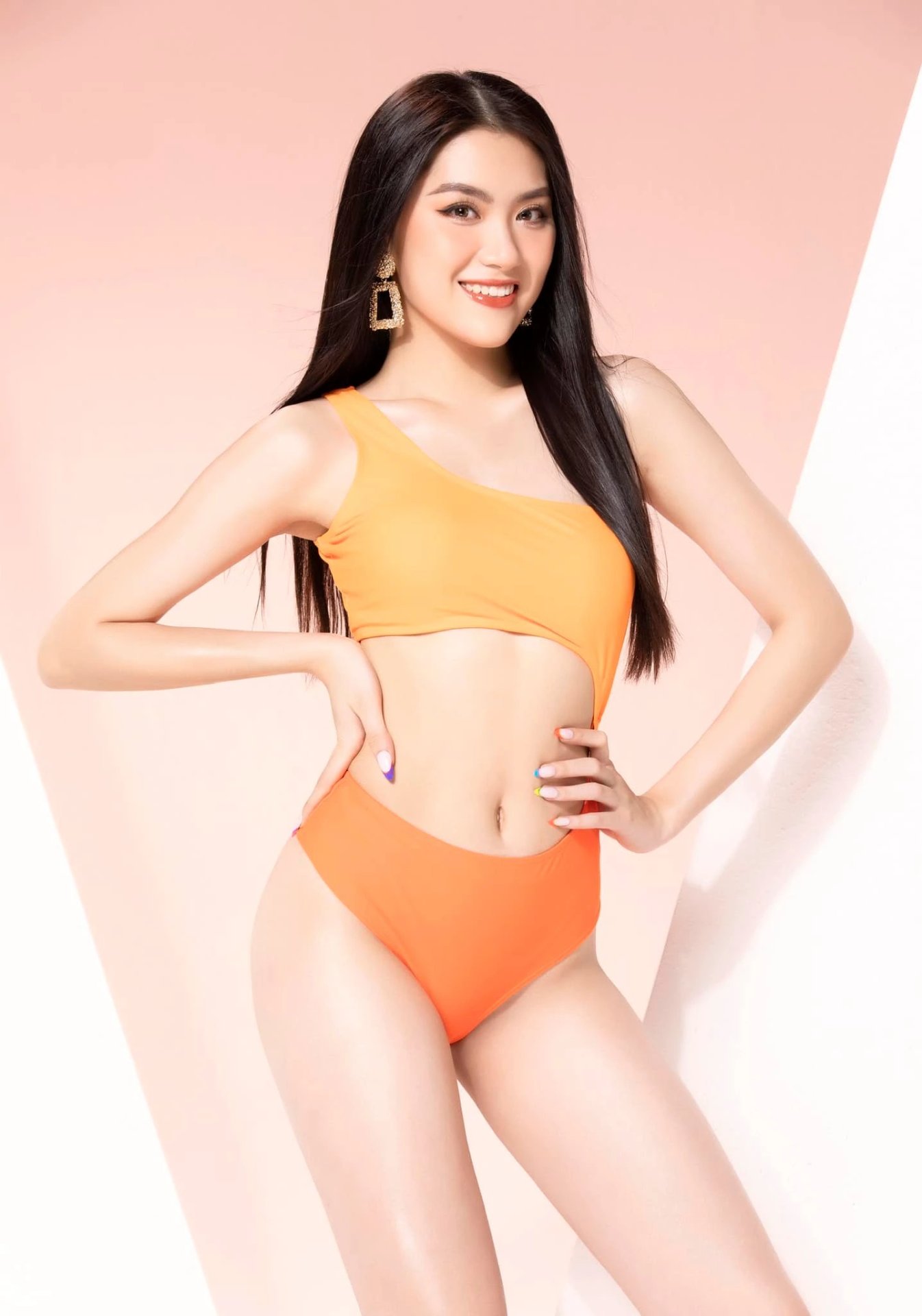 30-1774832685-chan-dung-phan-phuong-oanh-tu-nguoi-dep-bien-den-tan-miss-world-vietnam-hoi-tu-tron-ven-sac-voc-va-tri-tue