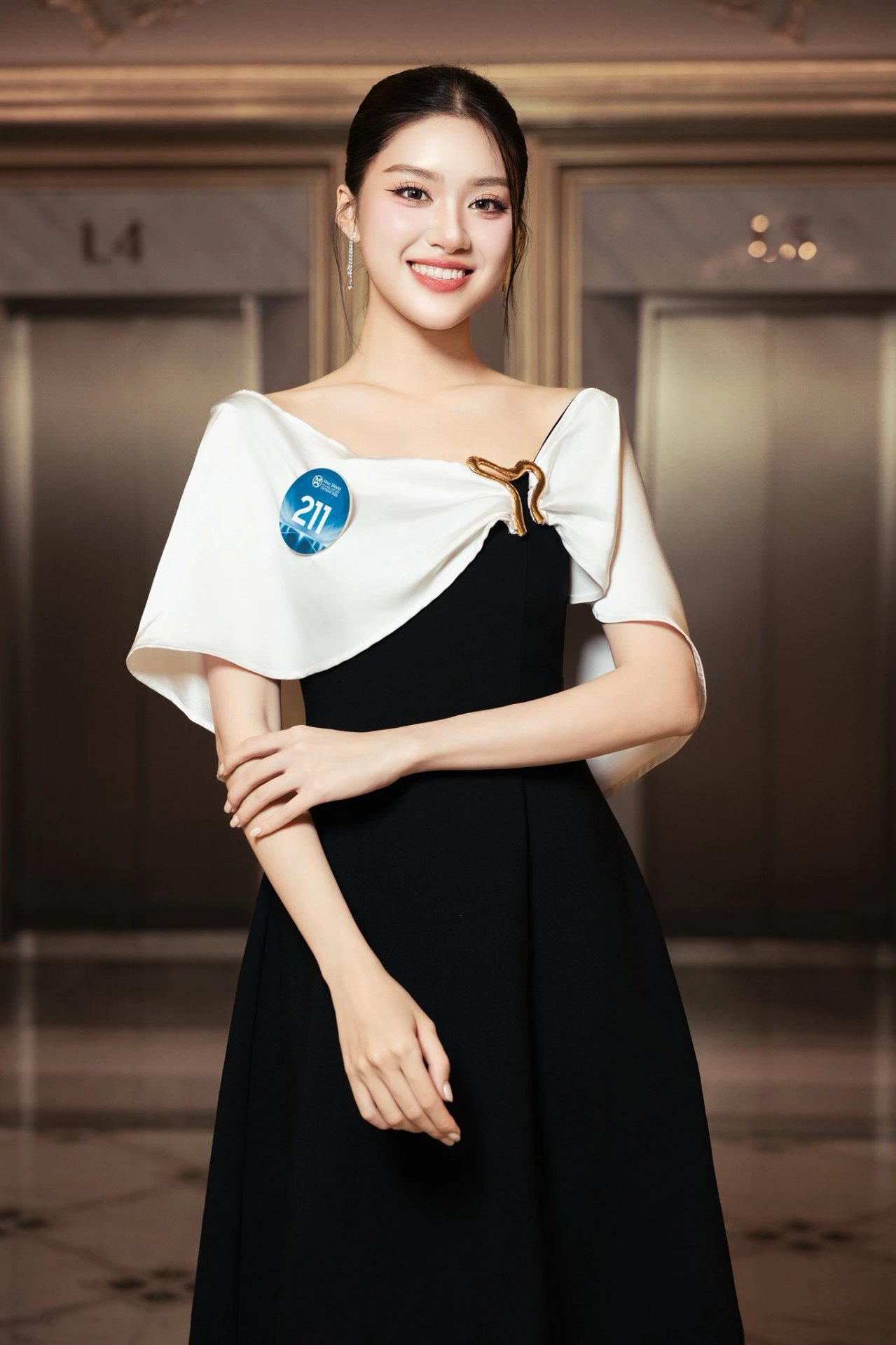 30-1774832685-chan-dung-phan-phuong-oanh-tu-nguoi-dep-bien-den-tan-miss-world-vietnam-hoi-tu-tron-ven-sac-voc-va-tri-tue