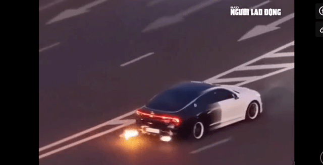 30-1774853710-cong-an-tinh-dak-lak-thong-tin-nong-vu-clip-o-to-nhieu-lan-net-po-phat-tia-lua-trong-luc-di-chuyen