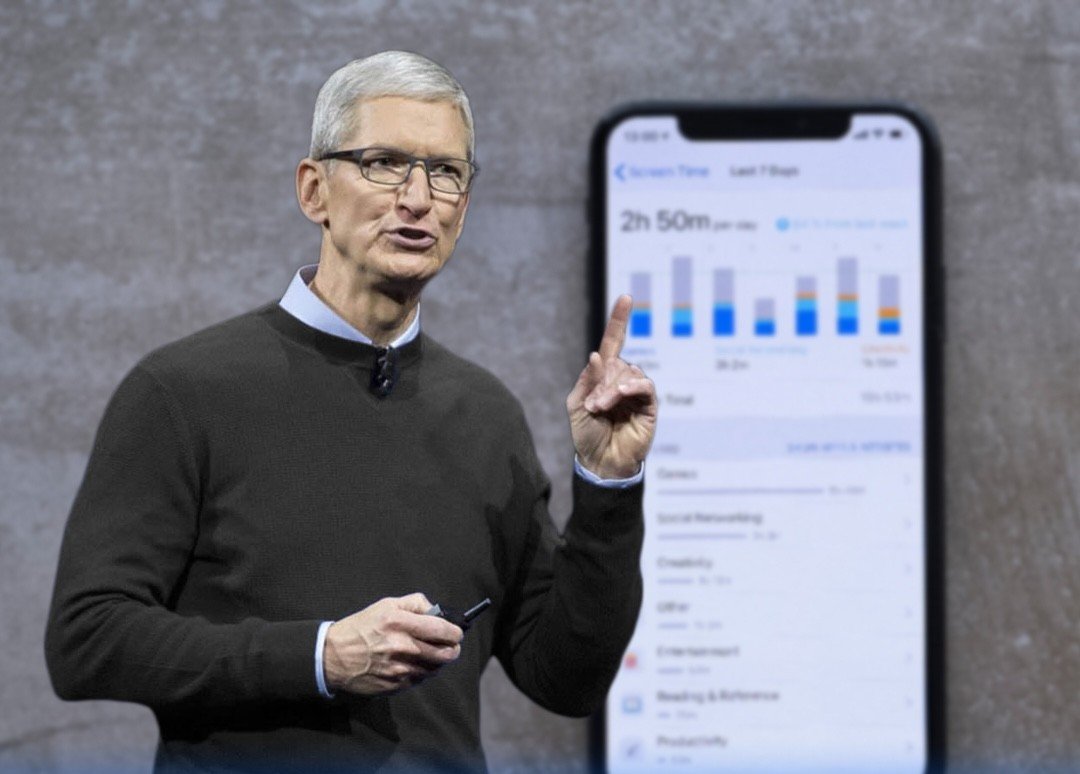 30-1774854084-khi-cha-de-iphone-khuyen-the-gioi-hay-dat-dien-thoai-xuong-va-nhin-vao-mat-nhau