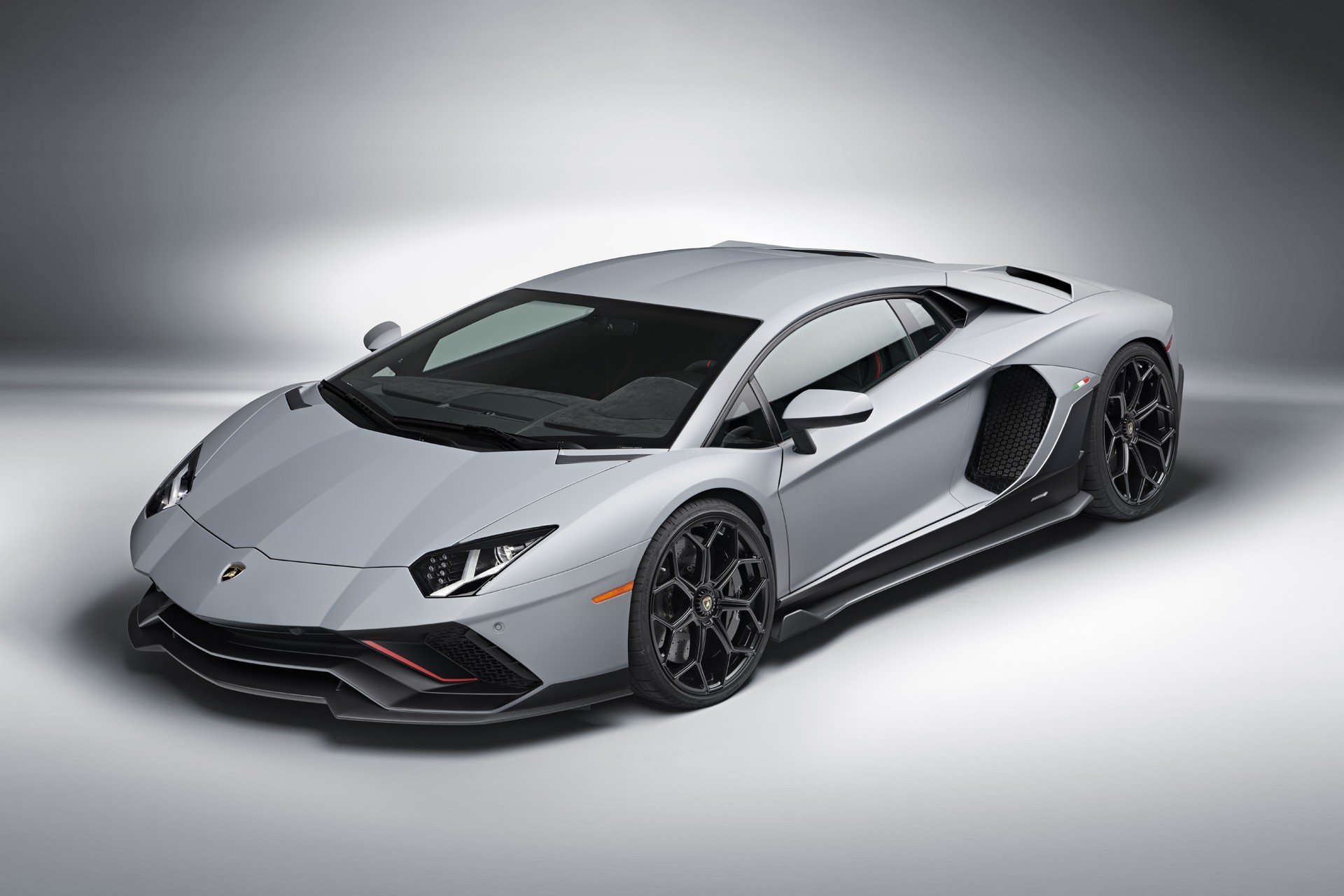 Lamborghini Aventador LP780-4 - cực phẩm khép lại