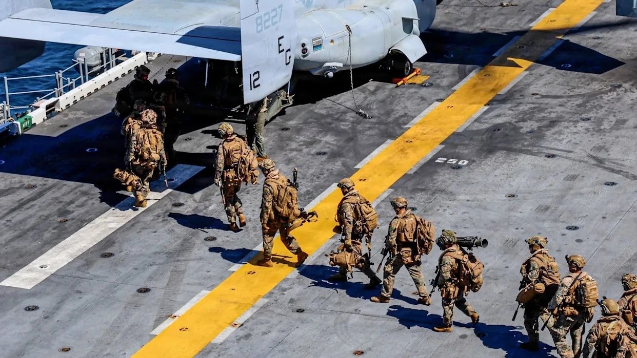 30-1774878770-chiem-dao-kharg-don-quyet-dinh-hay-buoc-di-tham-hoa