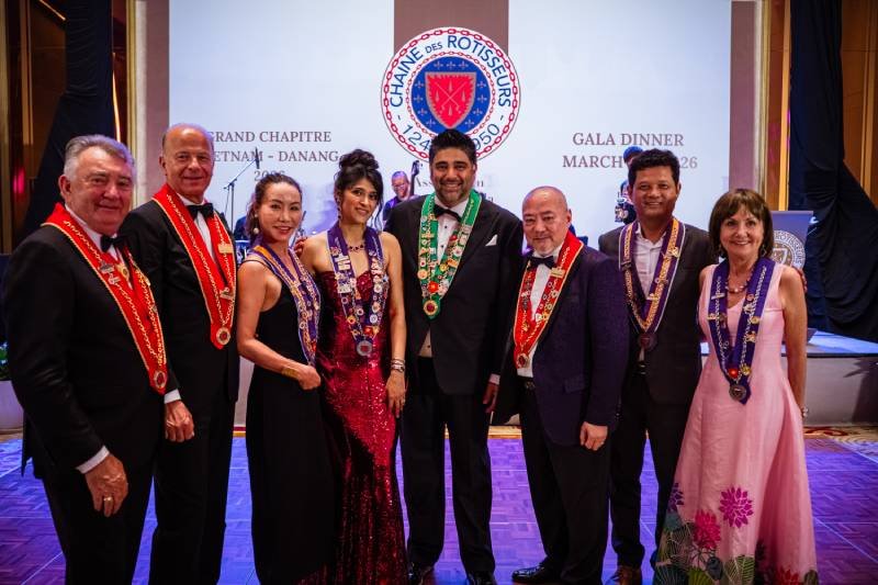 31-1774930045-gioi-tinh-hoa-am-thuc-toan-cau-hoi-tu-tai-mien-trung-khi-rau-tra-que-nhum-bien-thang-hoa-tren-ban-tiec-quoc-te-grand-chapitre-2026