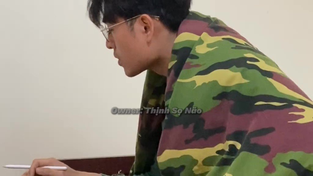 01-1775008637-profile-khet-let-cua-bac-si-noi-tru-co-bai-phat-bieu-tot-nghiep-hoc-vien-quan-y-gay-bao-mang-xa-hoi