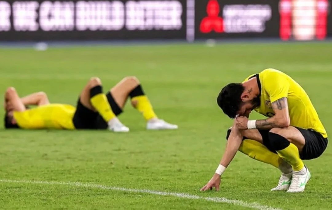 01-1775030716-bong-da-viet-nam-truoc-lua-chon-nhap-tich-loi-tat-hay-con-duong-dai-han