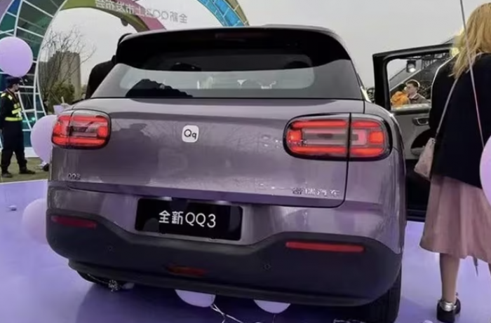 01-1775033745-suv-dien-gia-re-206-trieu-dong-trinh-lang-cung-co-toyota-raize-va-seltos-tien-nghi-vuot-chuan