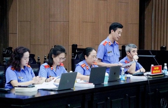 01-1775059017-loi-hoi-loi-muon-mang-cua-cuu-thu-truong-bo-nnptnt-danh-mat-minh-trong-phut-giay-khong-chin-chan