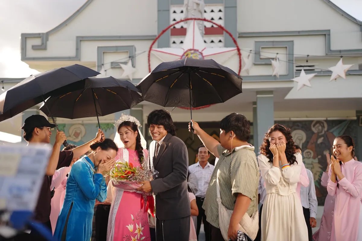 02-1775098509-hen-em-ngay-nhat-thuc-but-pha-doanh-thu-thong-tri-phong-ve-dip-dau-thang-4