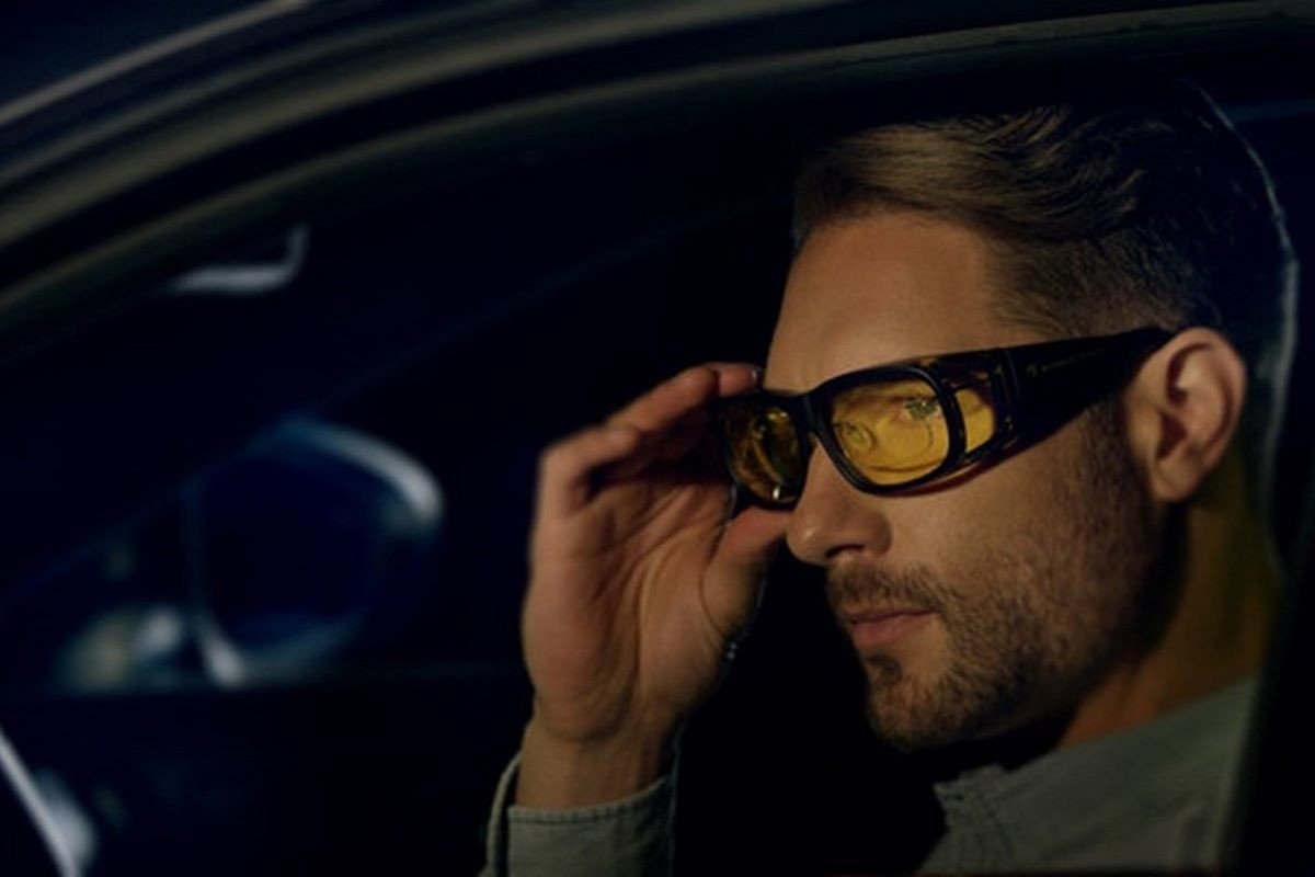 03-1775190675-kinh-lai-xe-ban-dem-cuu-tinh-hay-chi-la-hieu-ung-tam-ly