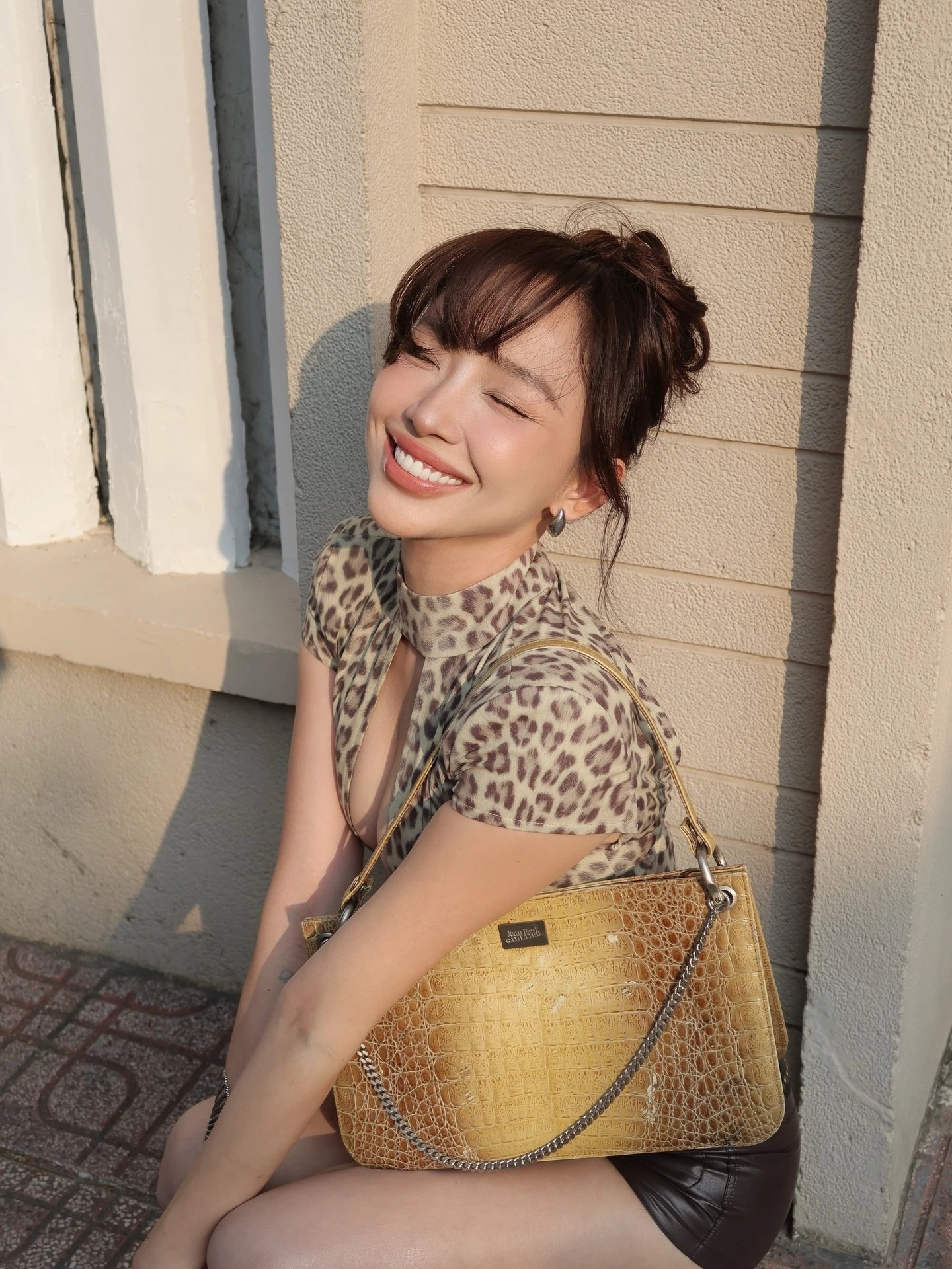 03-1775215676-gemini-da-noi-dung-chan-nan-truoc-that-bai-loi-tam-tinh-day-bao-dung-bo-toc-tien-gui-con-gai-hau-bien-co