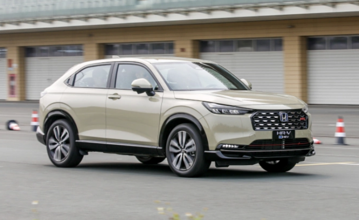 04-1775268066-loat-xe-honda-uu-dai-khung-thang-4-city-cr-v-hr-v-br-v-giam-phi-truoc-ba-ha-gia-lan-banh