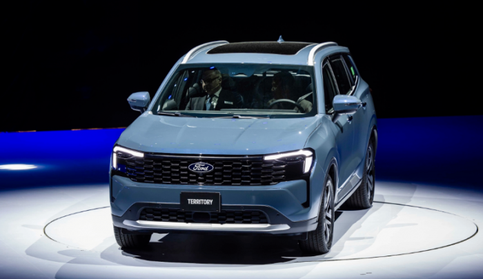 04-1775291814-ford-territory-giam-khong-phanh-chi-con-hon-700-trieu-dong-khien-mazda-cx-5-toat-mo-hoi-hot