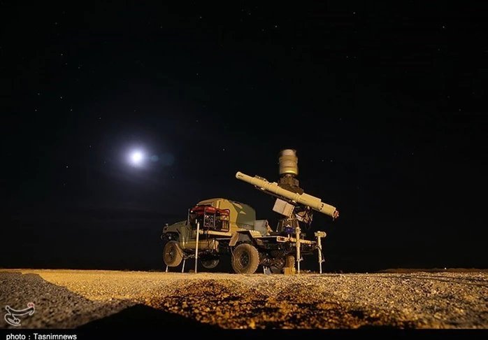 04-1775318365-iran-tuyen-bo-tao-ra-ngay-den-toi-cho-may-bay-my-israel