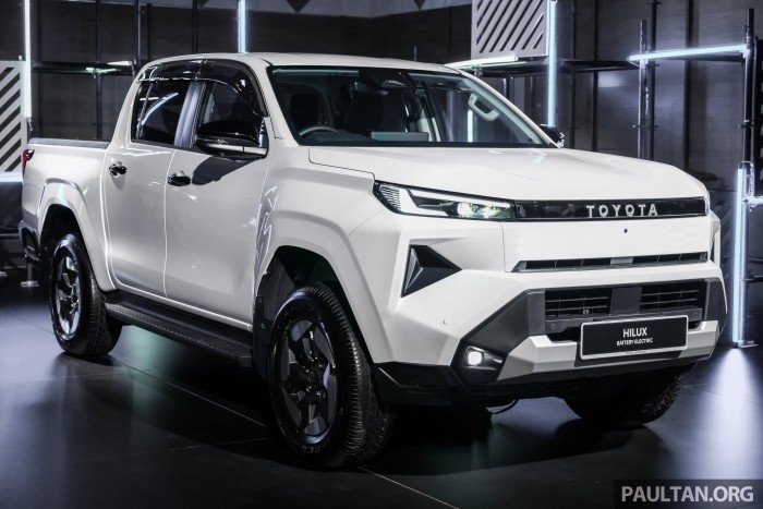 2026-Toyota-Hilux-1