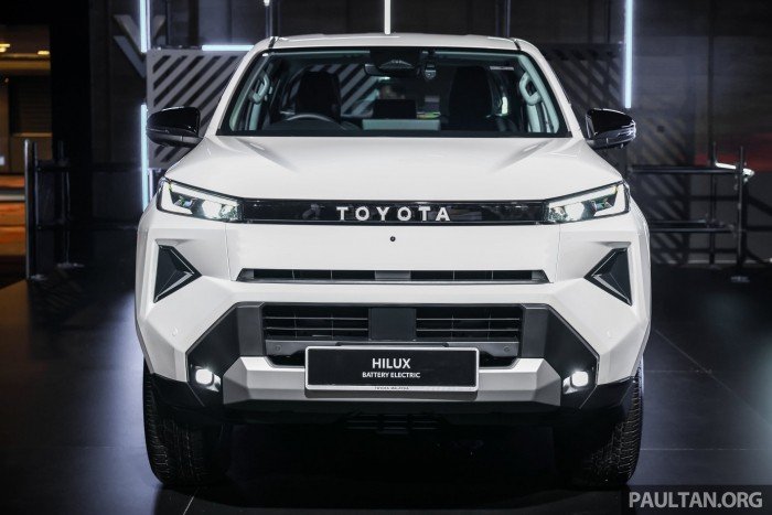 2026-Toyota-Hilux-3