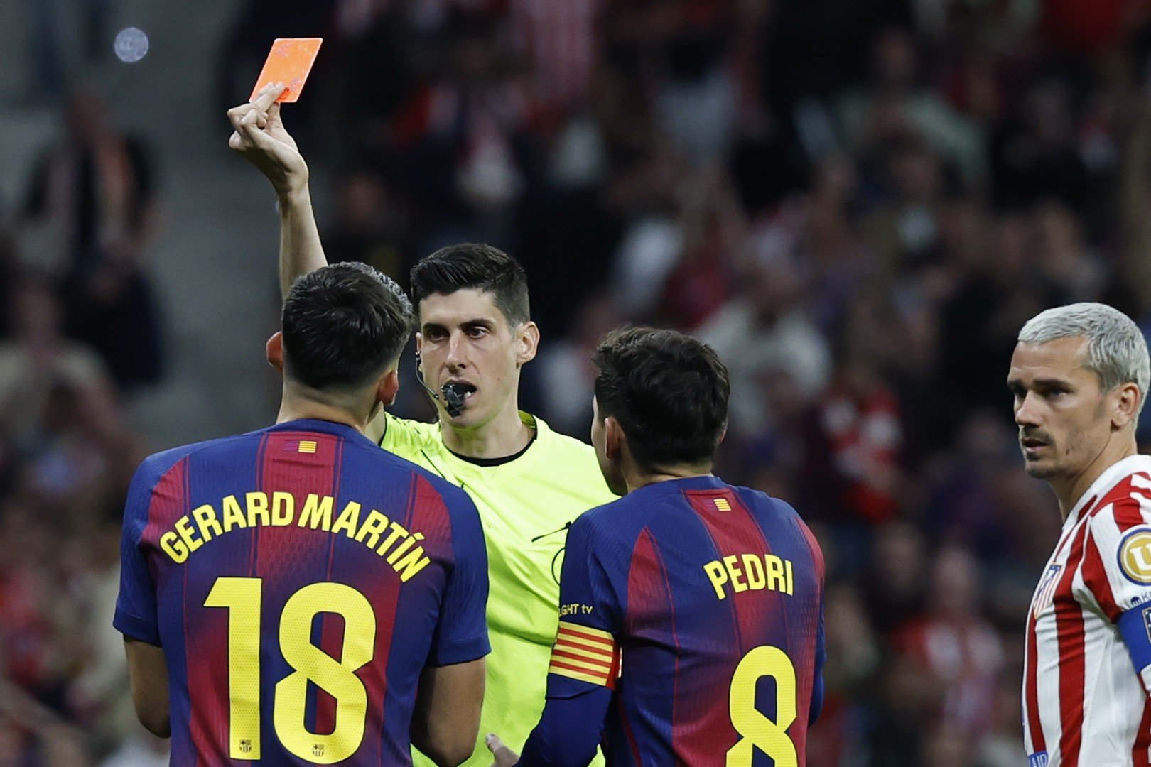 05-1775352806-simeone-len-tieng-ve-quyet-dinh-gay-tranh-cai-tiec-nuoi-sau-that-bai-truoc-barca