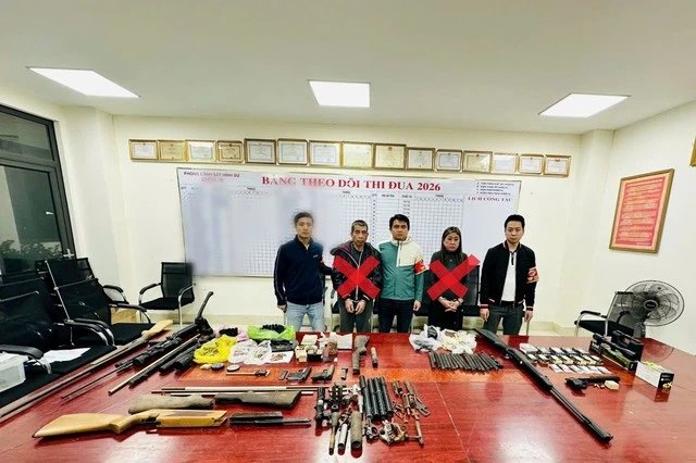 05-1775373333-hai-phong-hon-10-to-cong-tac-dac-biet-dong-loat-bua-vay-triet-pha-duong-day-san-xuat-va-buon-ban-kho-vu-khi-khung