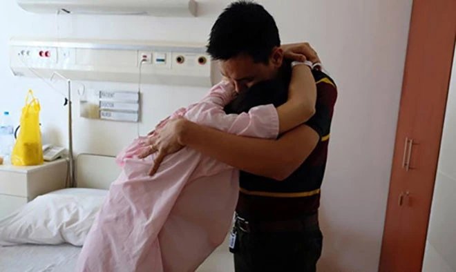 05-1775376330-nhat-ky-ho-de-cuoi-ra-nuoc-mat-cua-anh-chong-bat-on-khi-tinh-yeu-lam-bay-mau-ly-tri