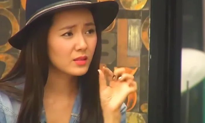 05-1775379110-ca-si-phuong-linh-phu-nhan-danh-xung-co-giao-hoa-minzy-sau-khi-loat-clip-day-hat-gay-bao-mang