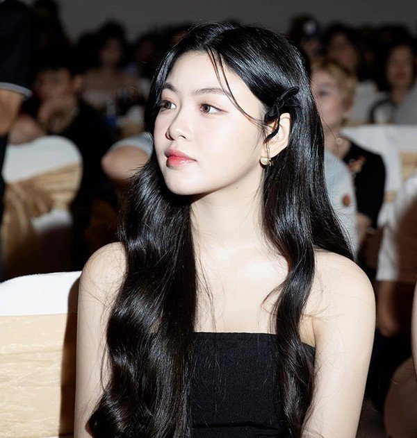 Lọ Lem - con gái MC Quyền Linh nói gì khi bị chê?