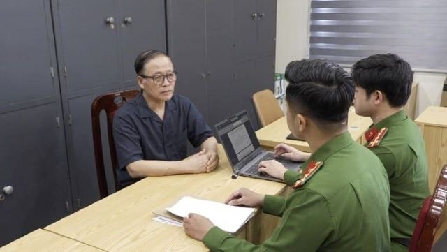 06-1775479805-ong-chu-bao-tin-minh-chau-bi-khoi-to-cong-an-ha-noi-thong-tin-khan-ve-quyen-loi-nguoi-mua-vang-bang-giay-hen