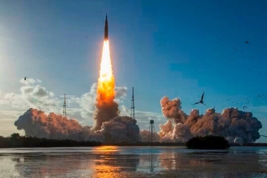 07-1775531768-giac-mong-ban-dan-vuon-tam-vu-tru-tham-vong-xay-dung-nha-may-chip-tren-mat-trang-cua-vi-ty-phu-nhat-ban