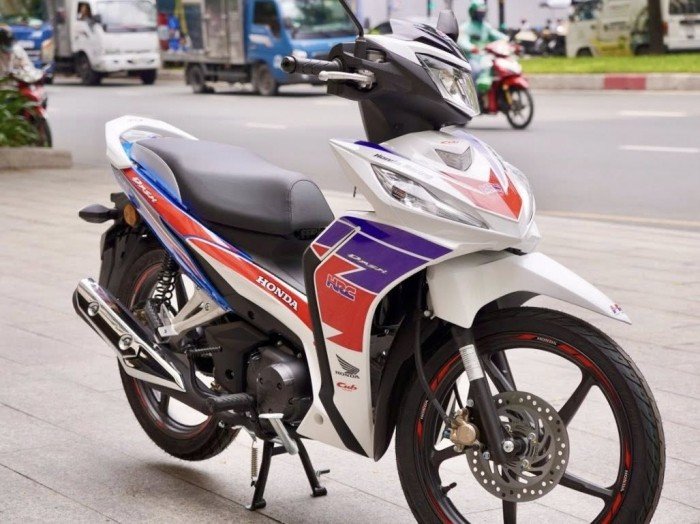 honda-dash-125-racing-4