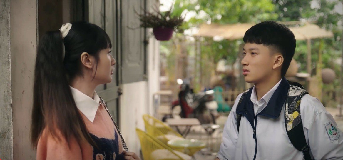 07-1775548225-phim-gio-vang-gay-tranh-luan-vi-loi-thoai-may-tao-giua-hai-chi-em