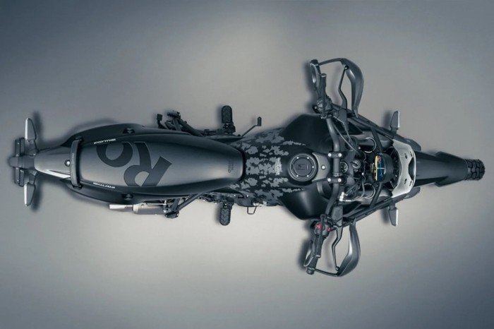 royal-enfield-himalayan-mana-black-edition-2