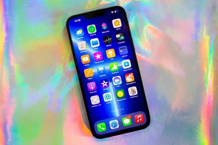 08-1775630444-mau-iphone-pro-max-nay-dang-re-nhat-viet-nam-cho-man-120hz-camera-3-mat-xin-hon-iphone-17