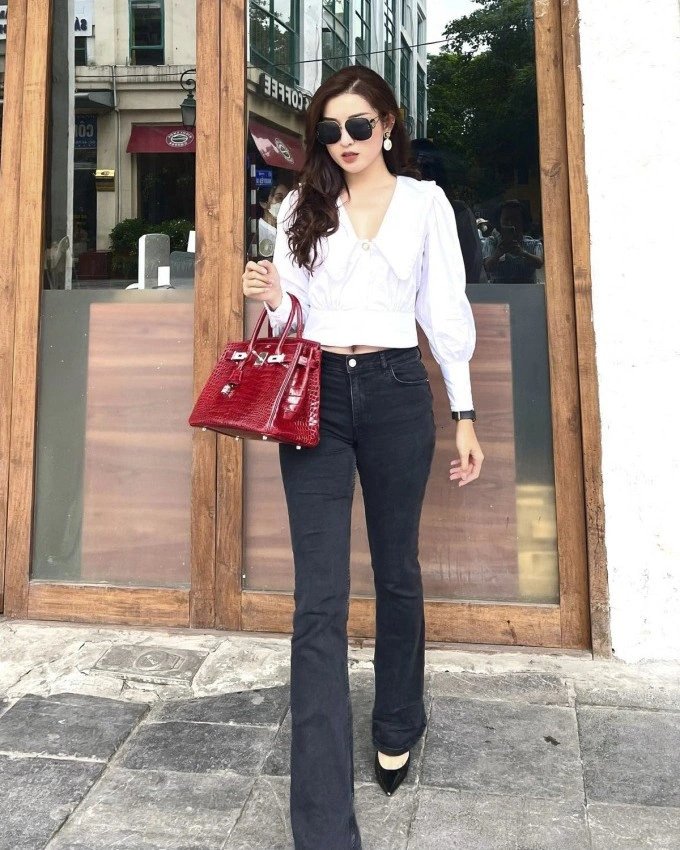 08-1775658096-lum-xum-thanh-ly-do-cu-cua-a-hau-huyen-my-giay-doi-gia-gap-4-lan-sau-2-nam-chinh-chu-noi-gi