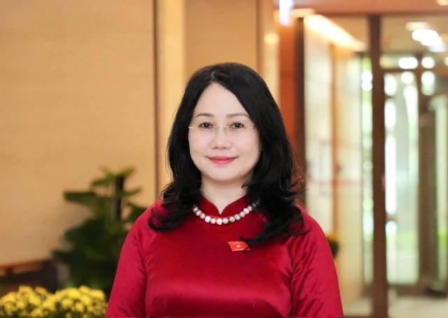 09-1775695374-chan-dung-3-bong-hong-quyen-luc-trong-chinh-phu-nhiem-ky-moi