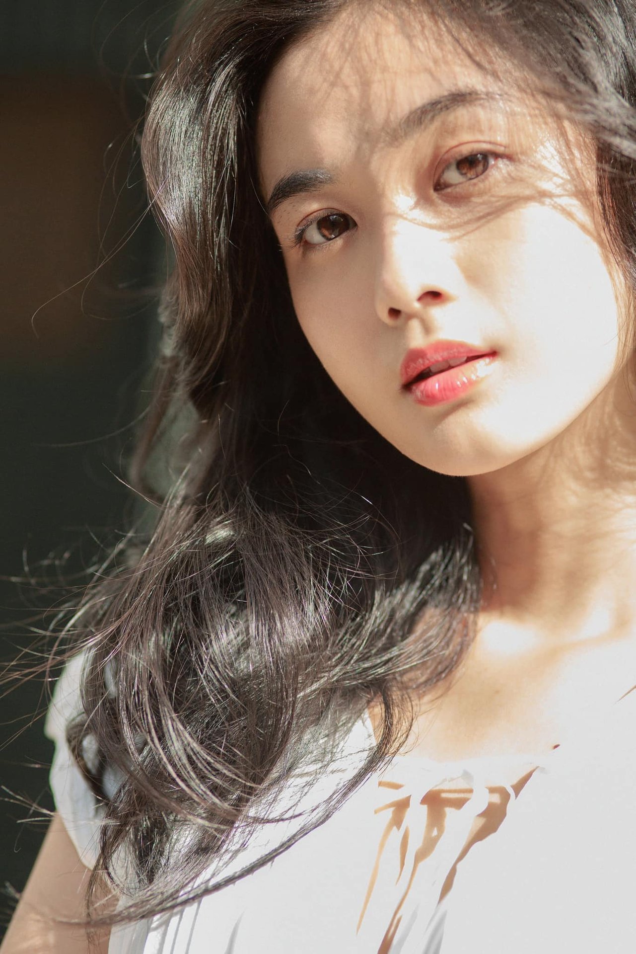 09-1775699425-nu-chinh-ngay-xua-co-mot-chuyen-tinh-gay-ngo-ngang-khi-cham-moc-60kg