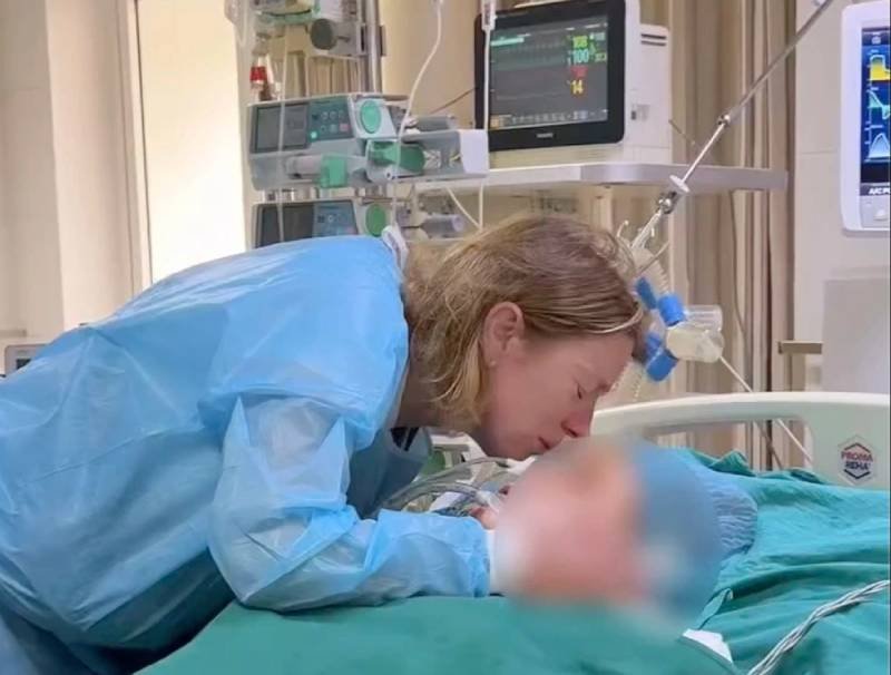 09-1775707044-nguoi-me-anh-nghen-ngao-khi-gap-lai-mot-phan-con-gai-trong-co-the-nhung-benh-nhan-viet-nam