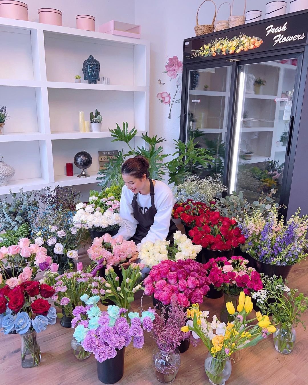 09-1775718187-cuoc-song-cua-hoa-hau-pham-huong-tai-my-kin-tieng-ben-hai-con-chong-doanh-nhan-tiep-tuc-vang-bong-tren-mang-xa-hoi