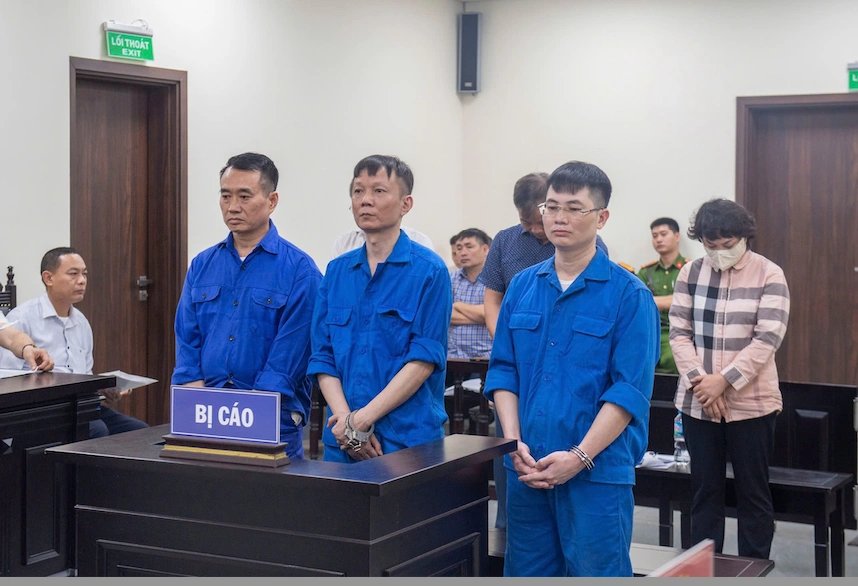 09-1775722448-ha-noi-tra-ho-so-yeu-cau-dieu-tra-bo-sung-vu-6-cuu-can-bo-nhan-tien-de-ngo-lo-sai-pham-xay-dung