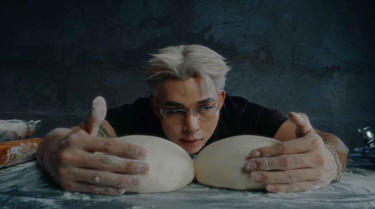 10-1775784161-jun-pham-go-bo-mv-gay-tranh-cai-sau-khi-so-van-hoa-vao-cuoc-tham-dinh