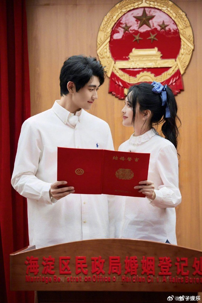 10-1775788078-vuot-qua-dinh-kien-chi-em-17-tuoi-kim-sa-va-ton-thua-tieu-chinh-thuc-ket-hon