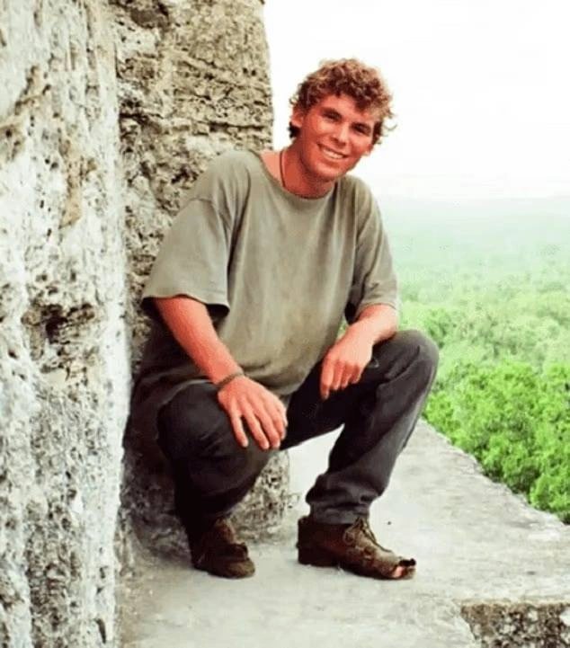 10-1775792484-bi-kich-lap-lai-sau-3-thap-ky-cua-gia-toc-ty-phu-anh-nu-du-khach-19-tuoi-tu-nan-va-nghia-cu-cao-dep-tai-viet-nam